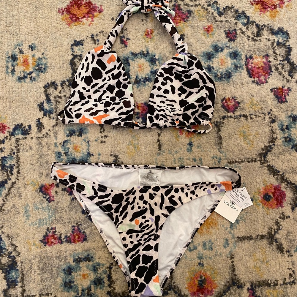 *NEVER WORN* VOLCOM Bikini